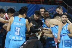 体育竞猜-包含转会期CBA常规赛传出新动向，曼联伤情更新，管理层表态：赛场秩序良好，赛程密集仍需轮换的词条