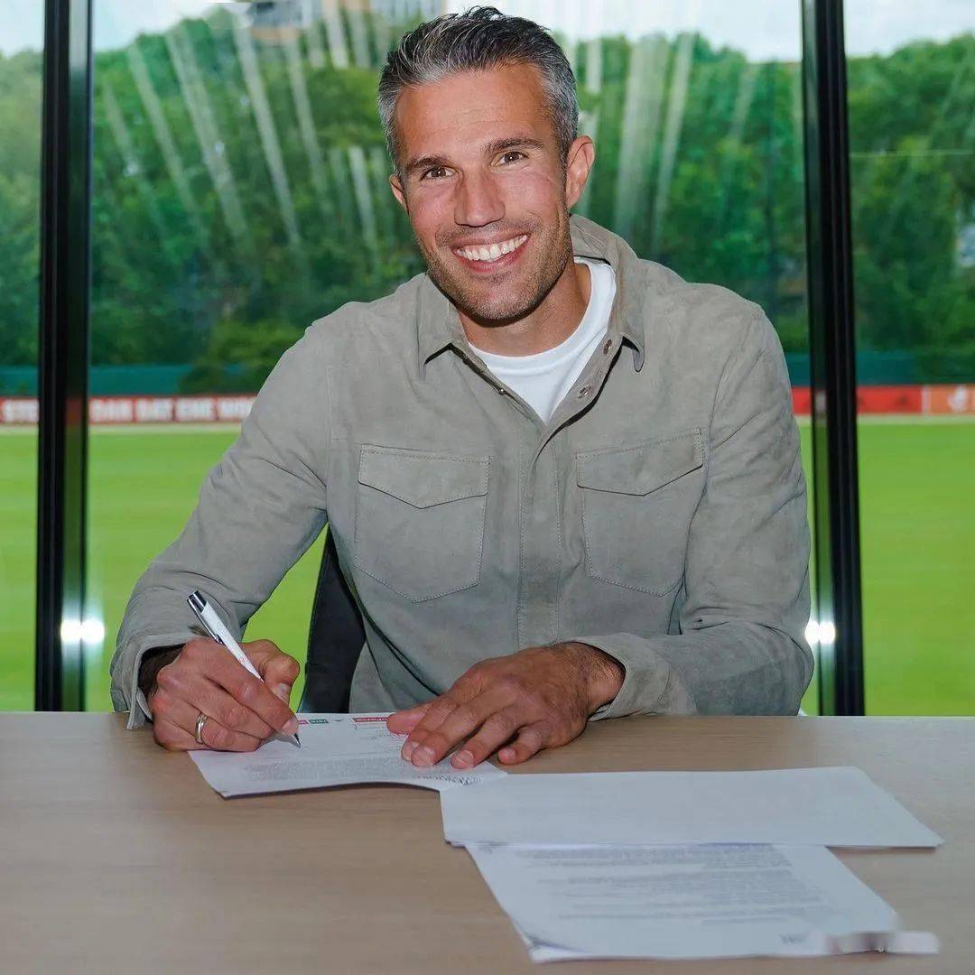 意甲关键时刻走向成谜，费耶诺德止住颓势，更衣室稳定，医务组通报恢复(尤文图斯意乙升级之路)